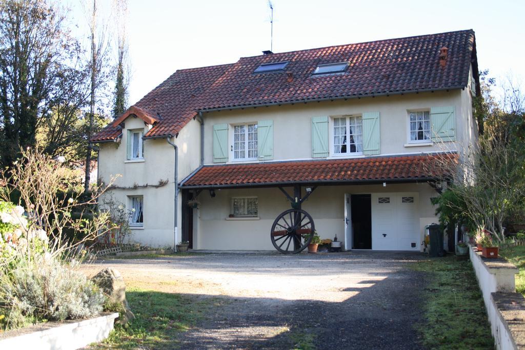 Chambre D'Hotes Les Chenes Chaptelat 외부 사진