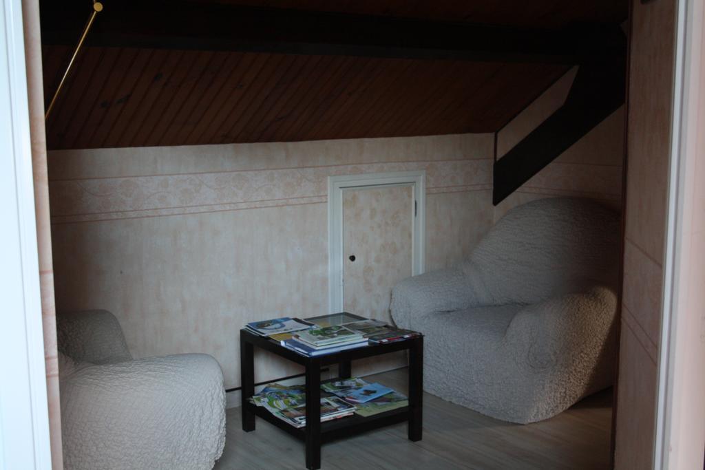 Chambre D'Hotes Les Chenes Chaptelat 객실 사진
